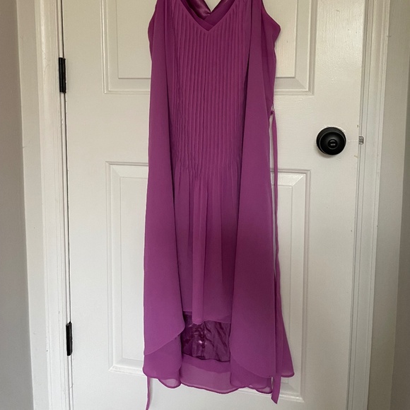 High low dress - Picture 2 of 2